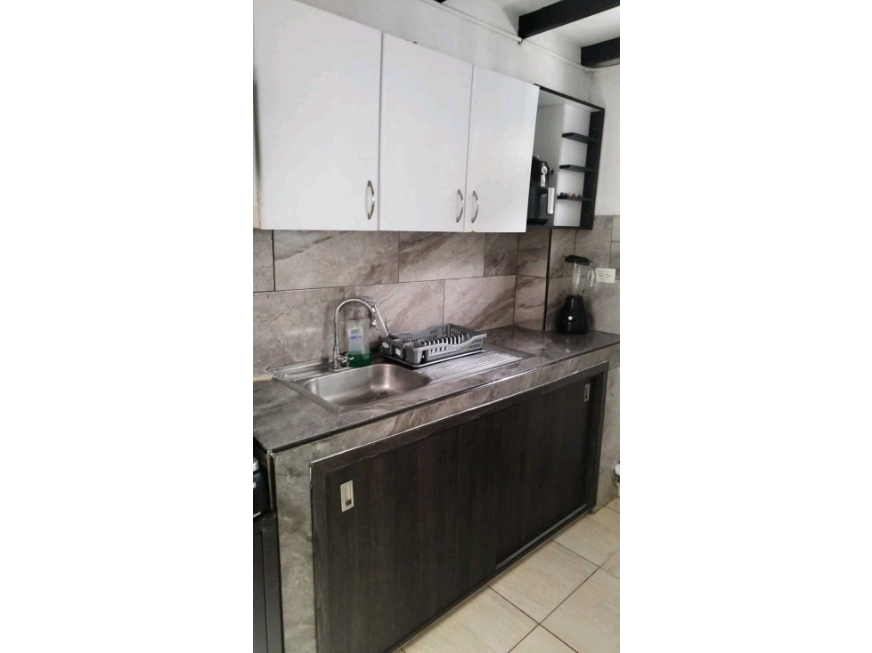 CASA CON 3 APARTAMENTOS EN VENTA ALTOS DE CAPRI | MANIZALES