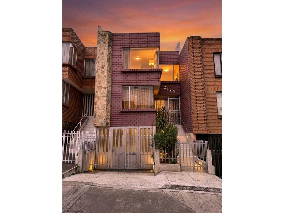 Casa con 3 apartamentos en venta balcones de bachue en Pasto Nariño