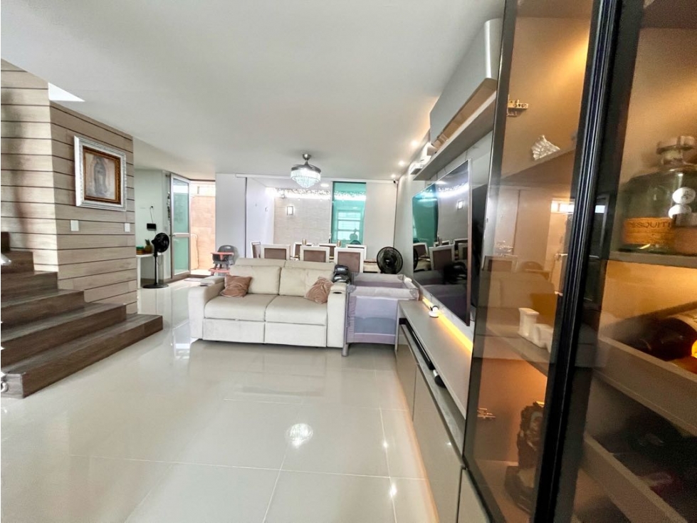 CASA CON ACABADOS DE LUJO EN VENTA CIUDAD JARDÍN — foto 5