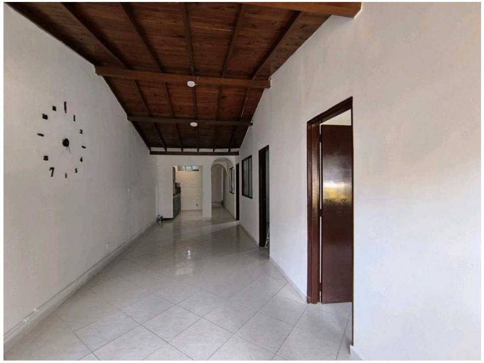 CASA CON AIRE | BARRIO NUEVO, BELLO EN VENTA E437 — foto 2