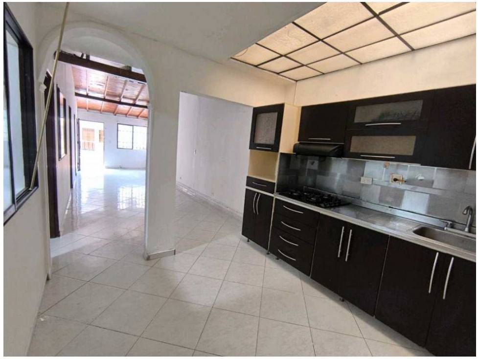 CASA CON AIRE | BARRIO NUEVO, BELLO EN VENTA E437 — foto 3