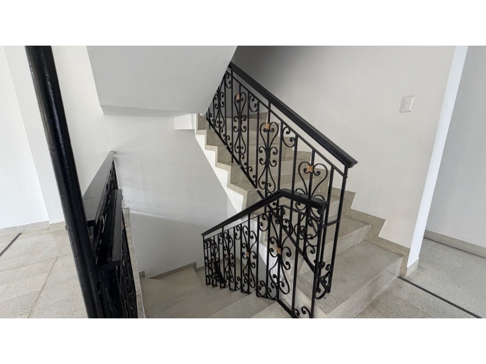 CASA CON ALTO POTENCIAL DE DESARROLLO Y AMPLIA TERRAZA — foto 6