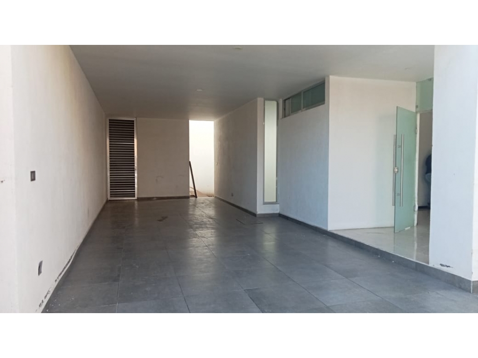 Casa con amplia construcción en Misión de Santiago, Pachuca - 2