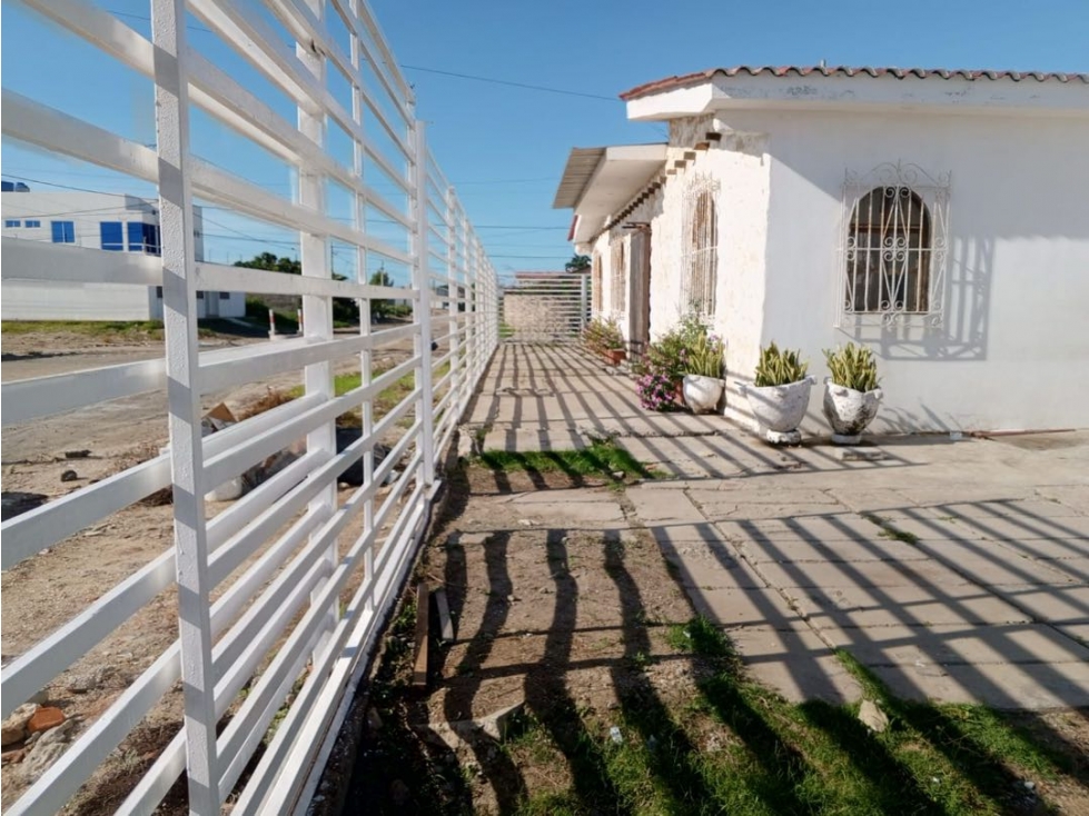 Casa con Amplia Terreno en La Milina Salinas — foto 4
