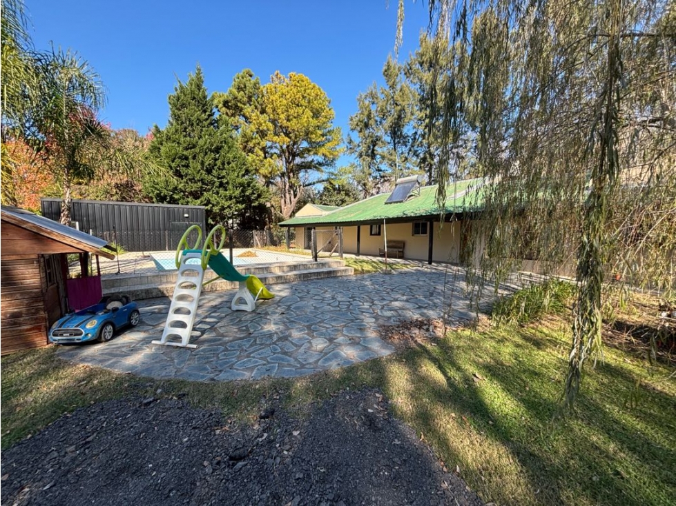 Casa quinta con amplio parque, piscina y cinco dormitorios a la venta - 5