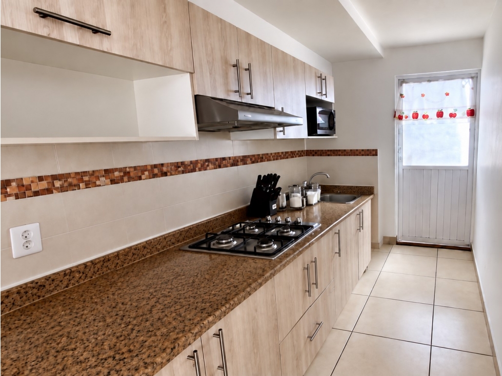 Casa con amplio terreno y posesión inmediata en Centro, Jiutepec - 2