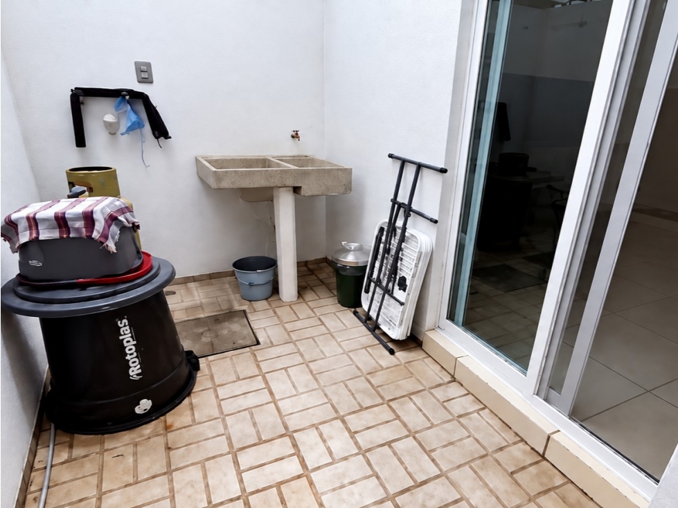 Casa con amplio terreno y posesión inmediata en Centro, Jiutepec - 5