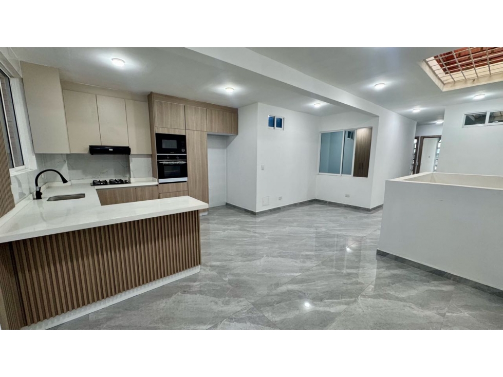Casa con 4 apartamentos en Venta / Permuta - Barrio Colombia Palmira