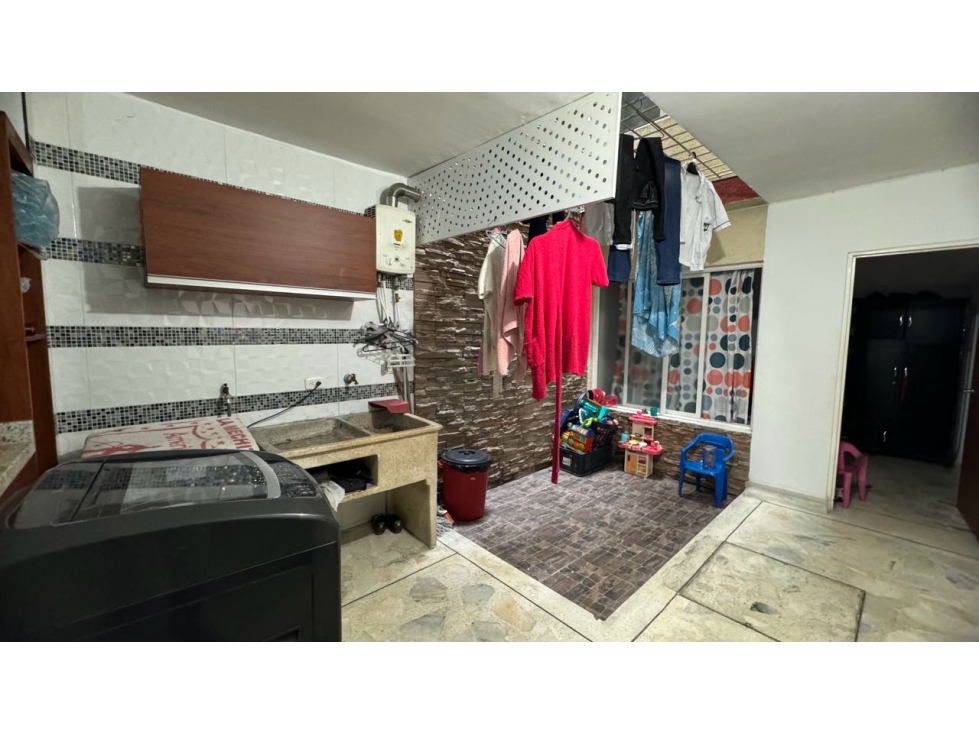 Edificio con apartamentos más local en venta Barrio Santa Rita Palmira - 6