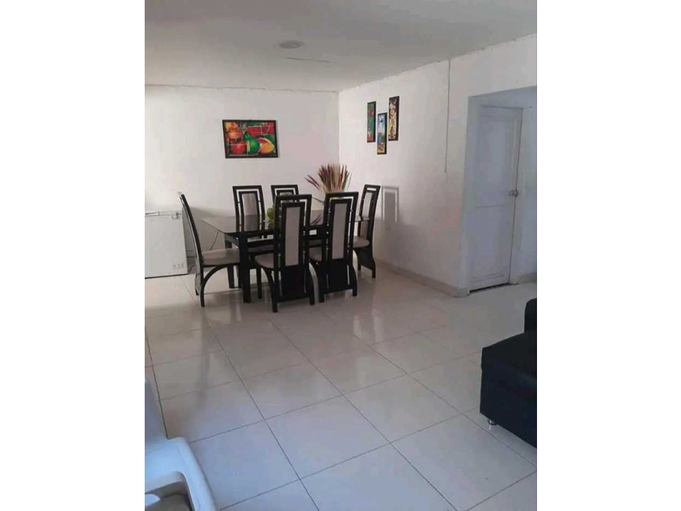 Casa con 2 apartamentos y local cerca al centro histórico Santa Marta — foto 3