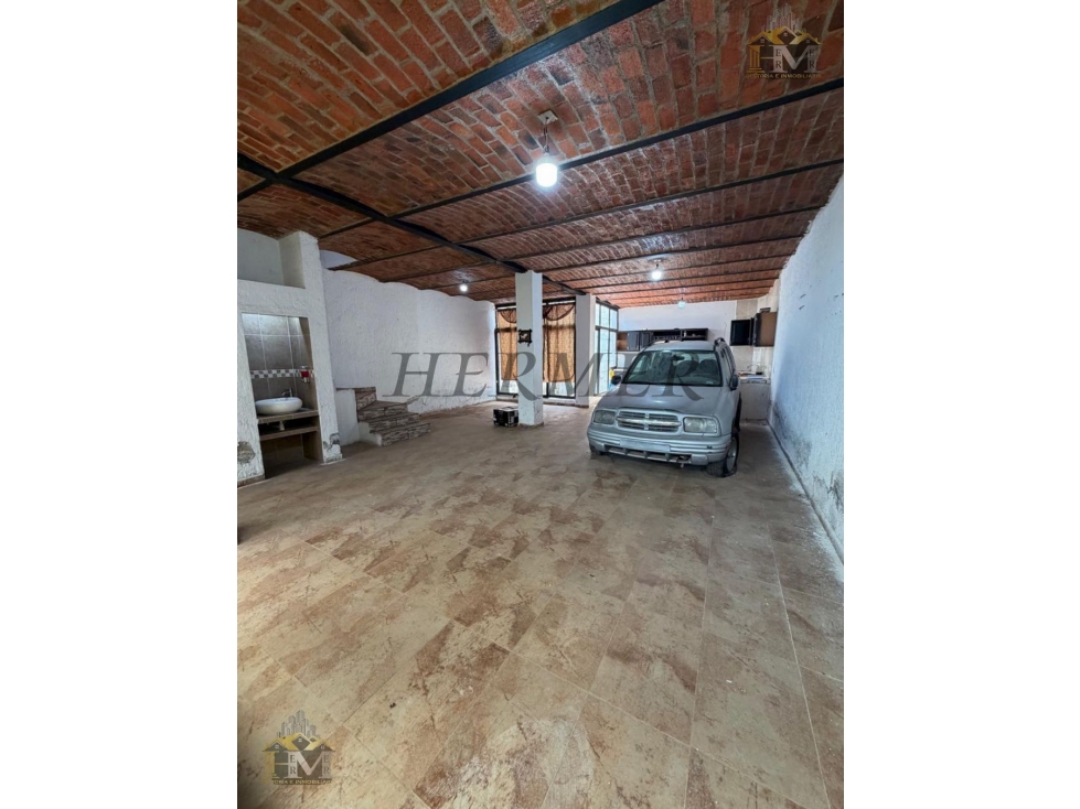Casa con cochera para 6 vehículos en Rancho la Cruz - 3