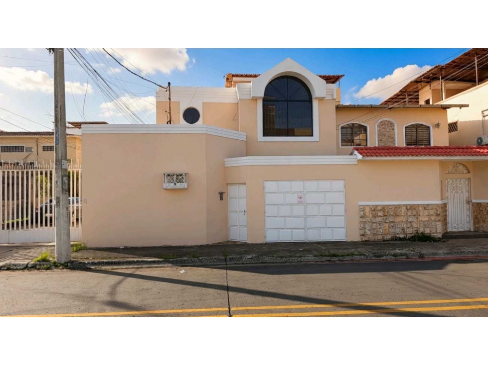 ACUARELA DEL RIO CASA RENTERA CON DOS DEPARTAMENTOS EN VENTA