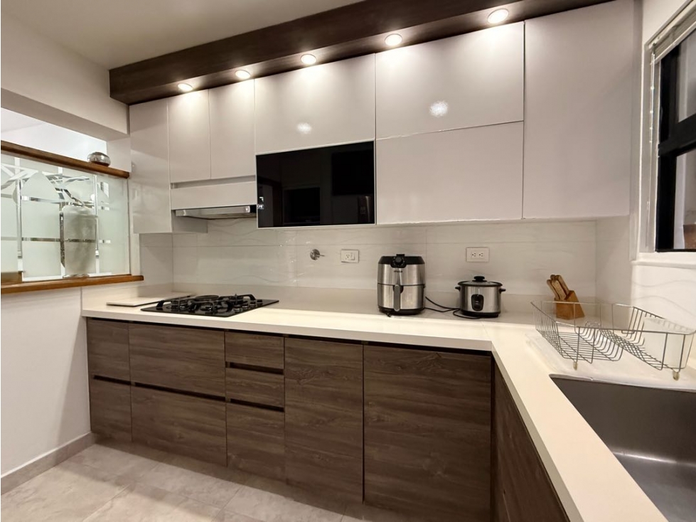 Casa con excelente precio y ubicación inmejorable en el Tesoro — foto 2
