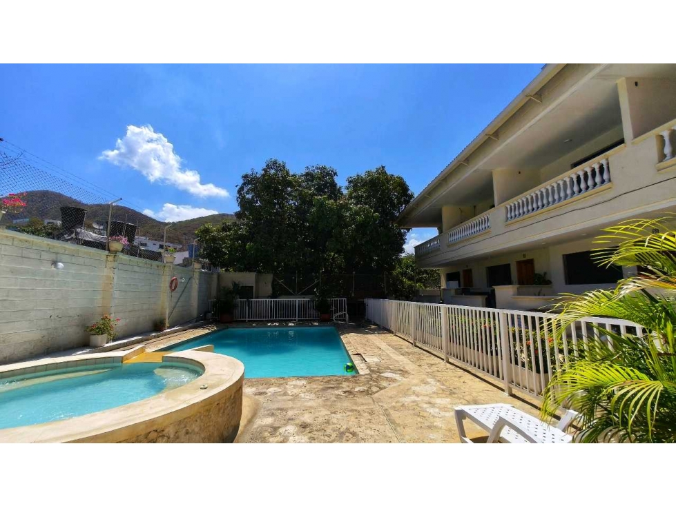 Casa con excelente ubicación en Rodadero Sur Santa Marta 005