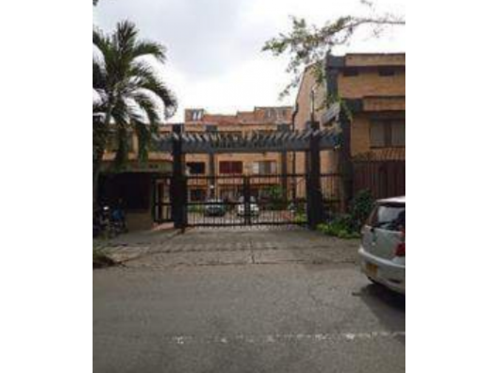 Casa con garaje en venta - Cali, Valle del cauca — foto 2