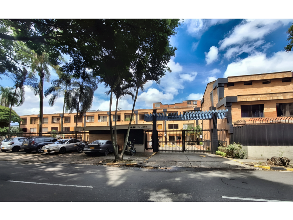 Casa con garaje en venta - Cali, Valle del cauca
