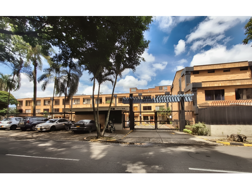 Casa con garaje en venta - Cali, Valle del cauca