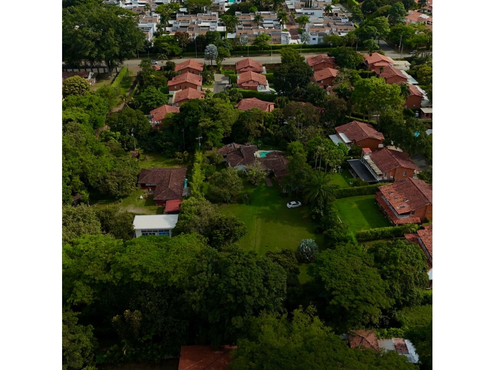 Casa con Gran Lote en Pance Sobre Cra.125 — foto 3