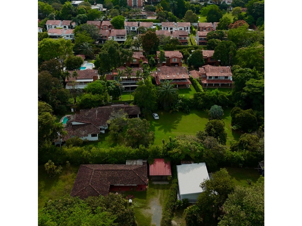 Casa con Gran Lote en Pance Sobre Cra.125 — foto 4