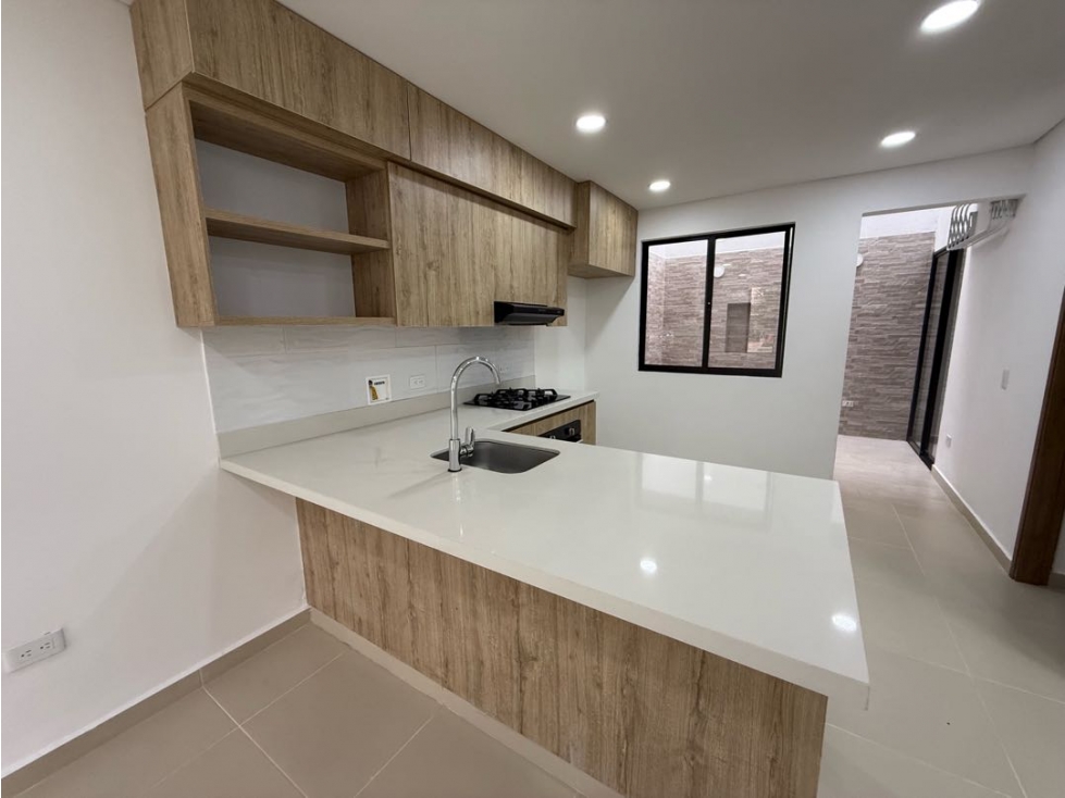 Casa con habitación en primer piso, unidad cerrada — foto 2