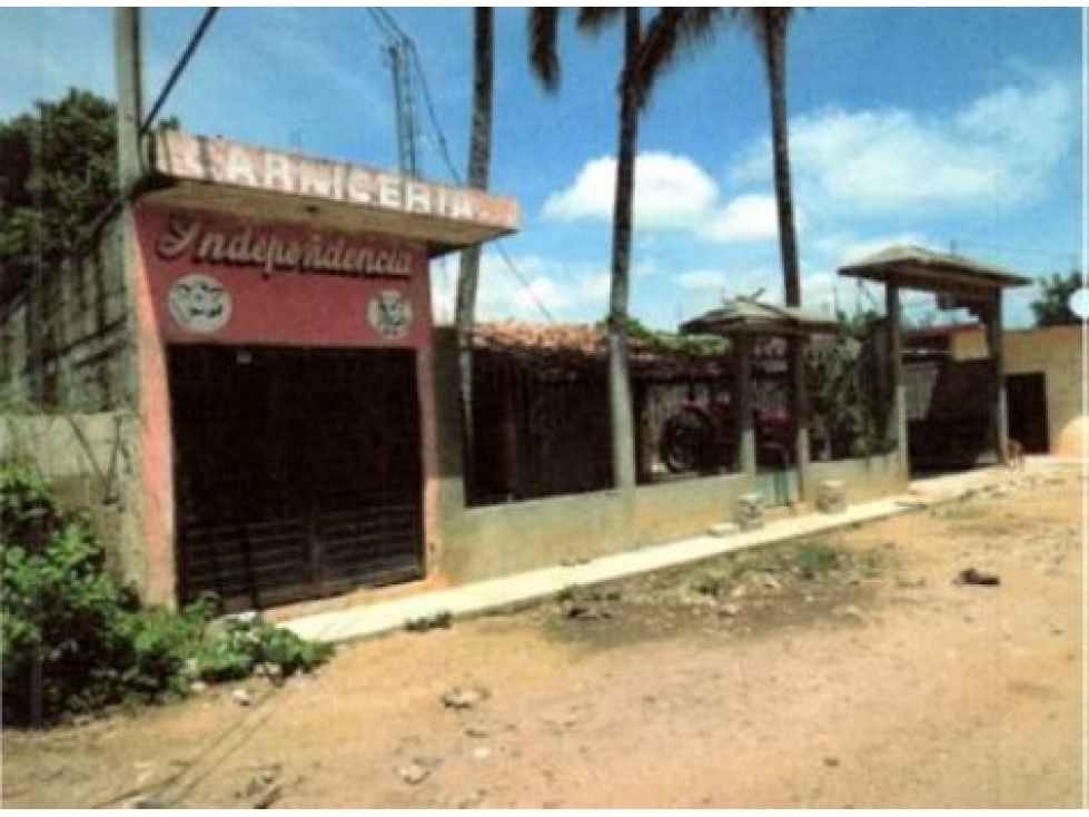 Casa con Local Comercial en Venta - 750m² Terreno - La Concordia - 1