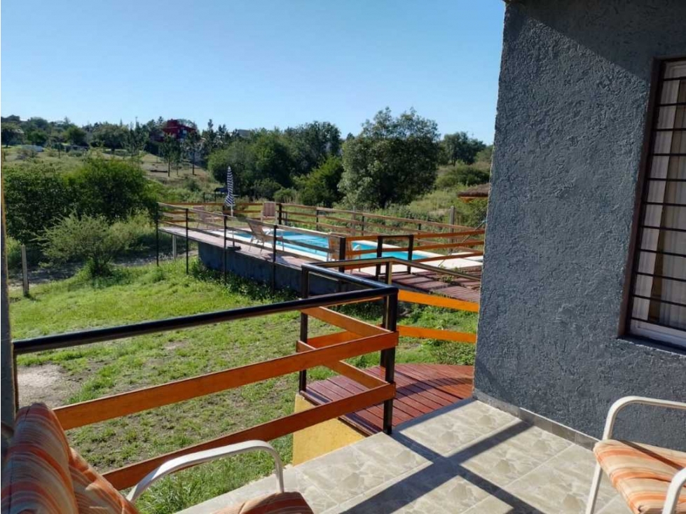 CASA CON PILETA Y GRAN VISTA A LAS SIERRAS KEOKEN, TANTI Excelente - 5