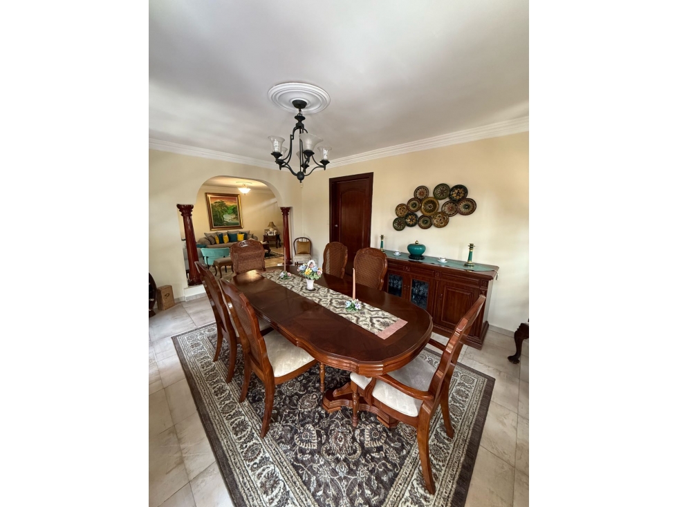 CASA CON PISCINA A LA VENTA EN LA ALAMEDA — foto 2