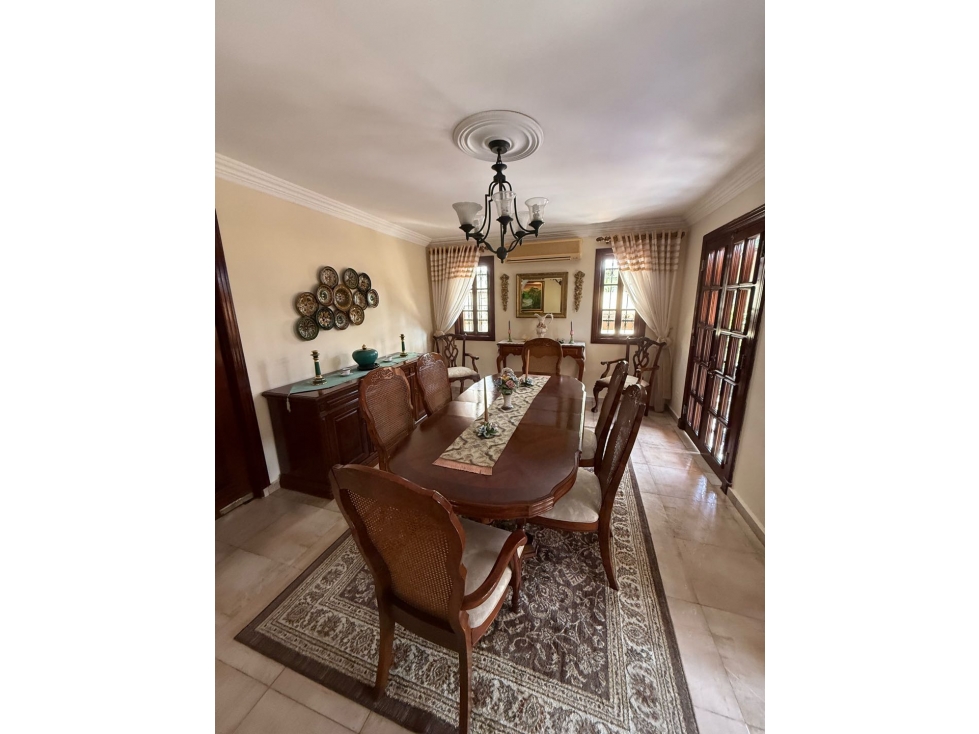 CASA CON PISCINA A LA VENTA EN LA ALAMEDA — foto 3