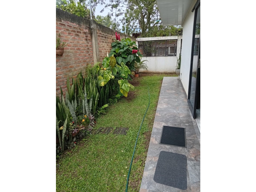 CASA CAMPESTRE CON PISCINA VENTA , LA FLORESTA GINEBRA V - 5