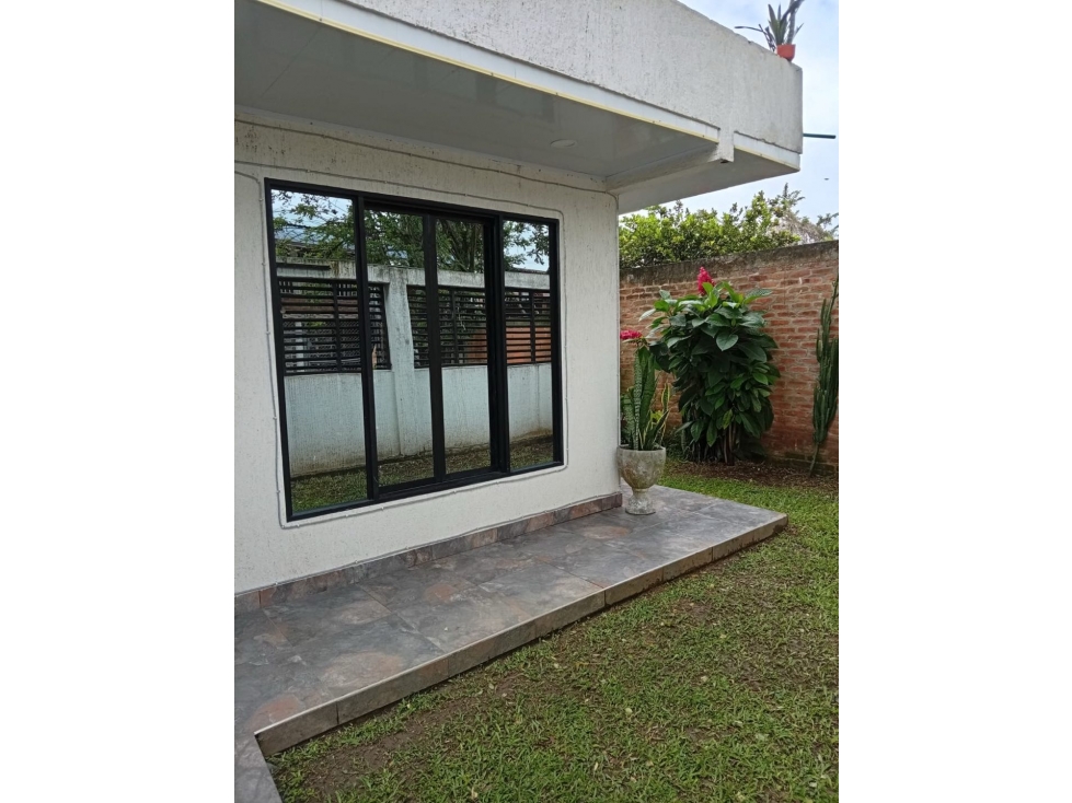 CASA CAMPESTRE CON PISCINA VENTA , LA FLORESTA GINEBRA V - 3