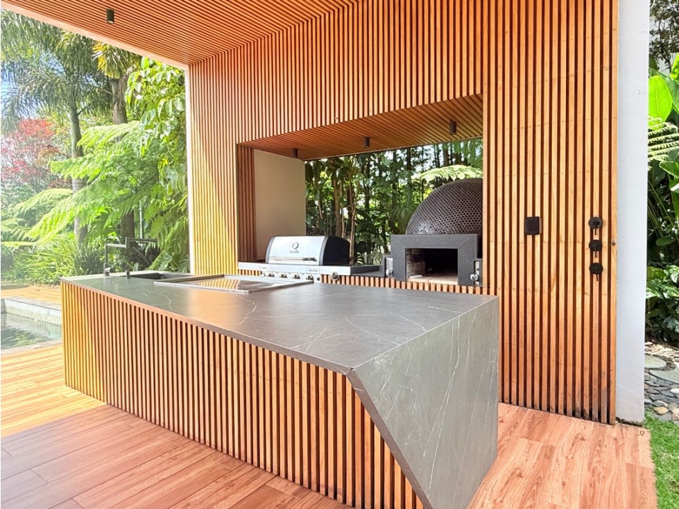 Espectacular Casa con Piscina Envigado, 1250m2 Construidos — foto 4