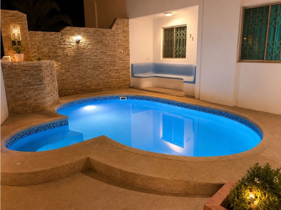 Casa con piscina privada en Conjunto Residencial