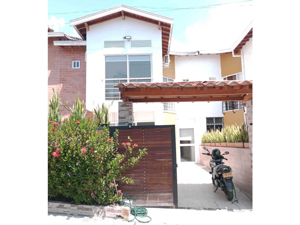 Casa con piscina privada , en San Jerónimo , Antioquia en venta .