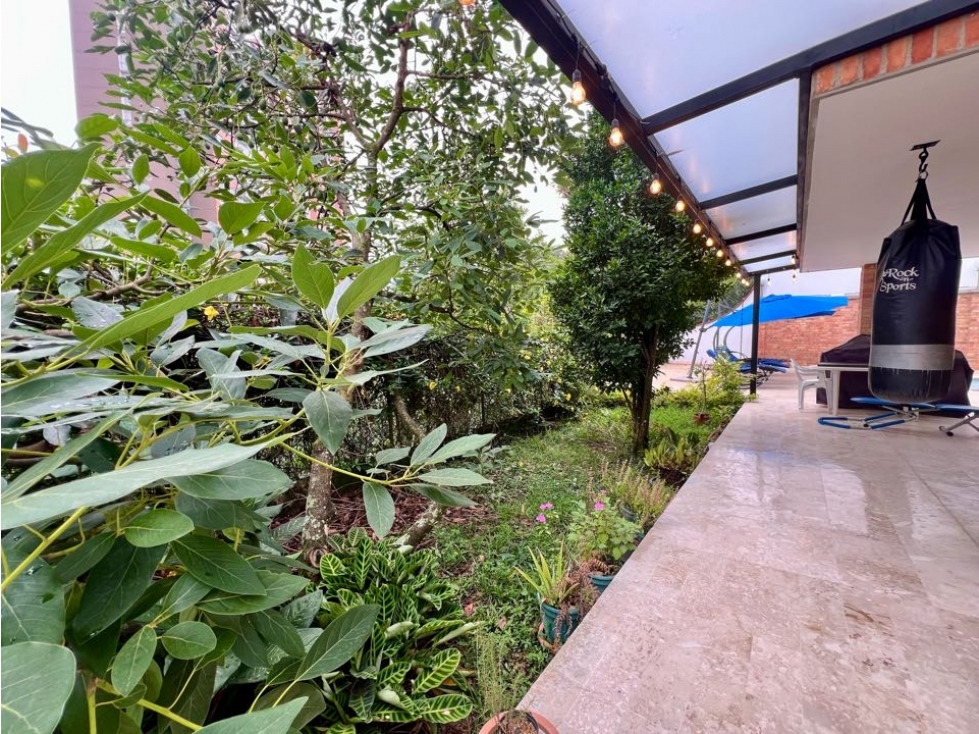 CASA CON PISCINA PRIVADA EN SABANETA - 5
