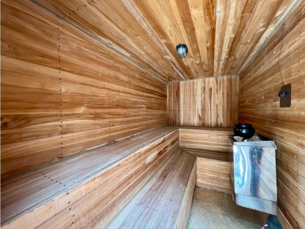 CASA CON PISCINA PRIVADA EN SABANETA - 6