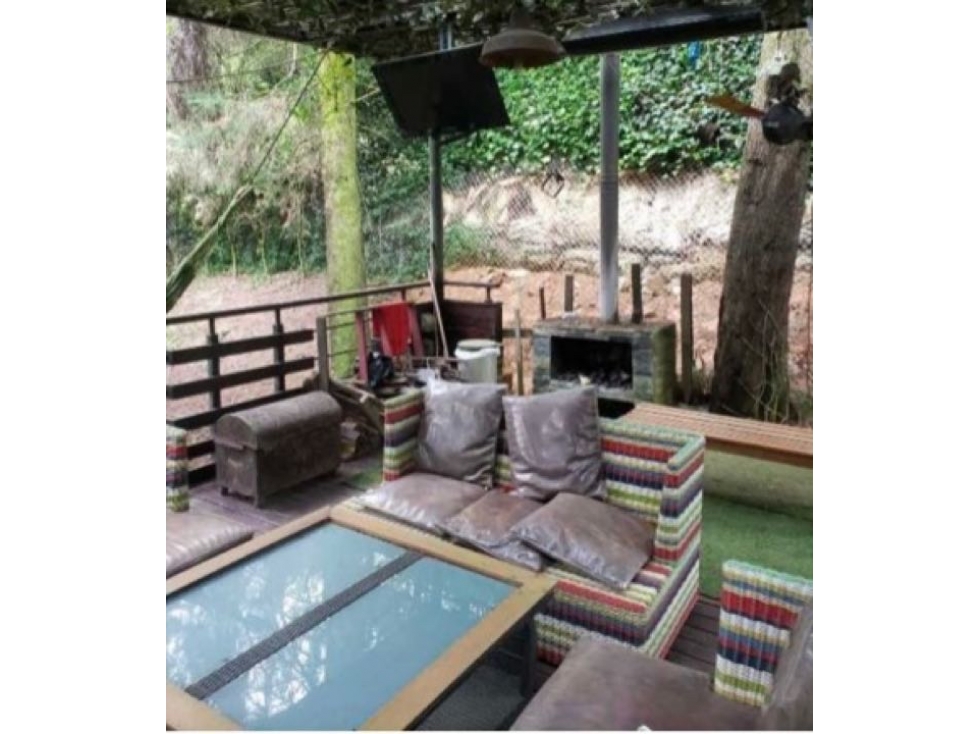 Casa con piscina y cancha en el Poblado 10500 millones — foto 3