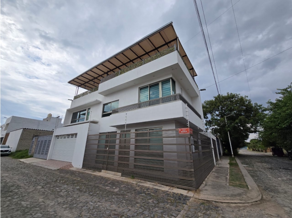 Casa con posesión inmediata en San Francisco de Asís, Tlaquepaque - 2