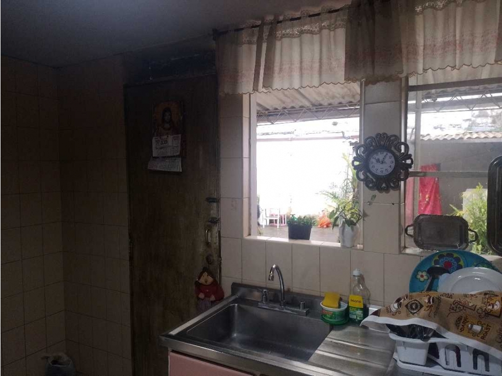 CASA CON RENTAS EN VENTA AV. PARALELA BARRIO ARBOLEDA MANIZALES — foto 4