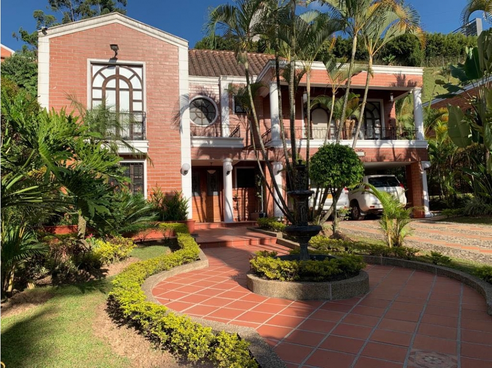 Casa con Terreno, jacuzzi y turco / Sabaneta