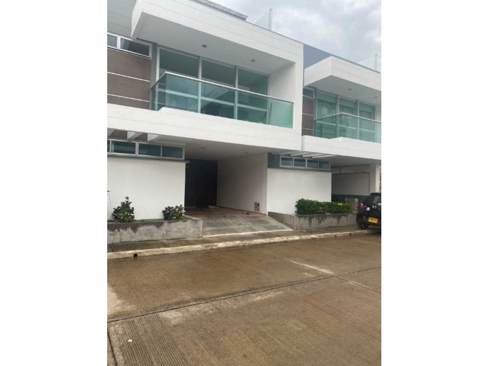 CASA CONFORT CON ATRATIVO EN VENTA UBICACADA EN MONTEVERDE - MONTERIA