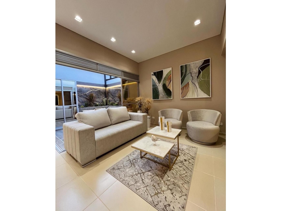 CASA DE UN NIVEL EN CERRITOS, CONJUNTO CERRADO - 2