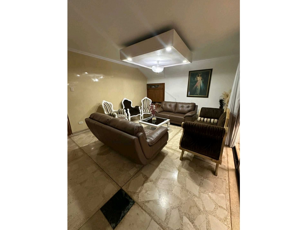CASA DE 200 METROS EN SIMON BOLIVAR. — foto 2