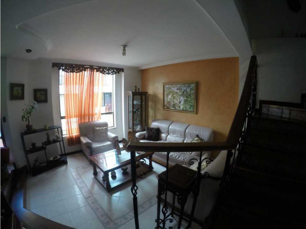 Casa De 210 metros en sector Unicentro — foto 4