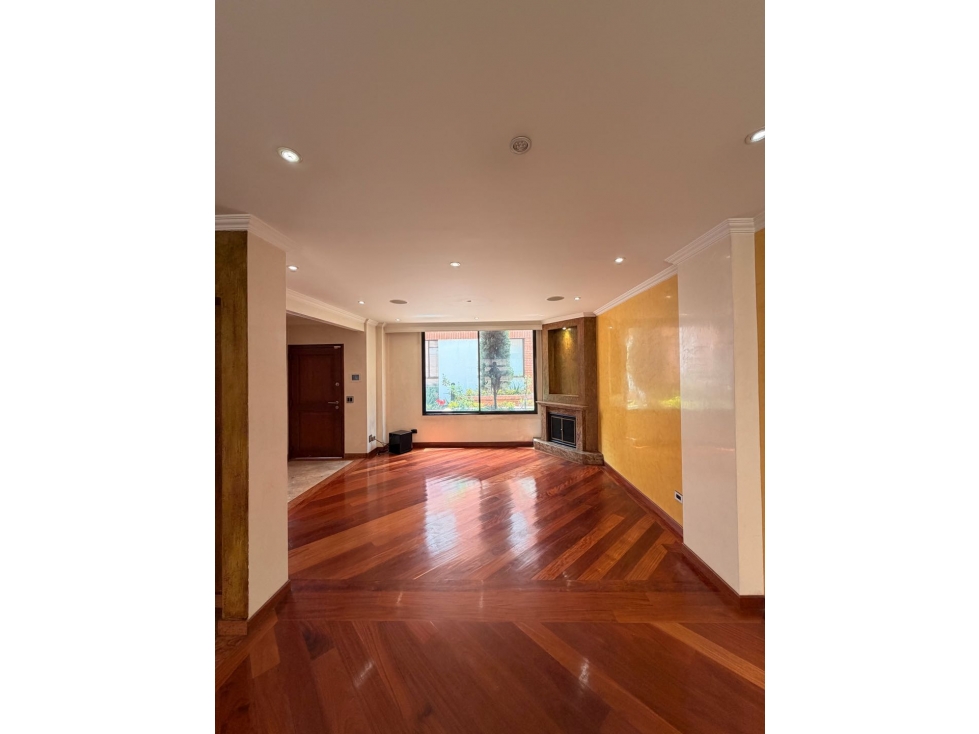 Casa para remodelar de 255 mts Club House en Alameda, Lisboa, Bogotá — foto 3