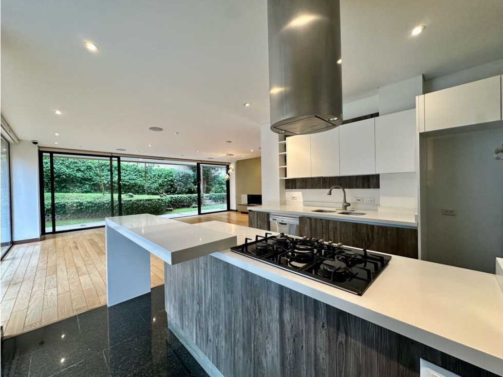 Casa de 290 m² totales con terraza tipo mediterráneo, domótica y club — foto 6