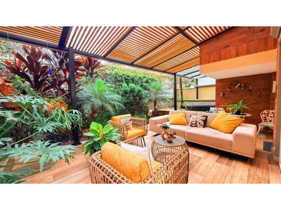 Casa de 2 niveles en Venta, Envigado