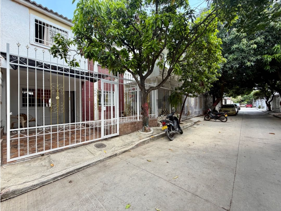 Casa de 2 niveles en venta sector Andrea Carolina Santa Marta