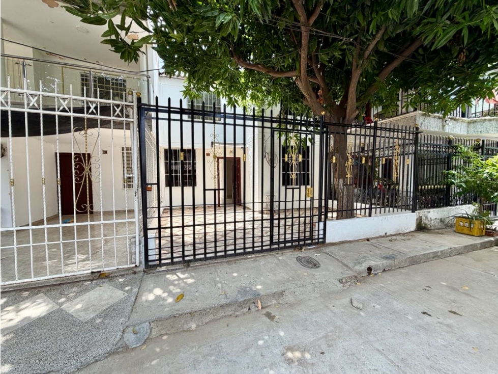 Casa de 2 niveles en venta Urbanización Villas de Alejandría — foto 2