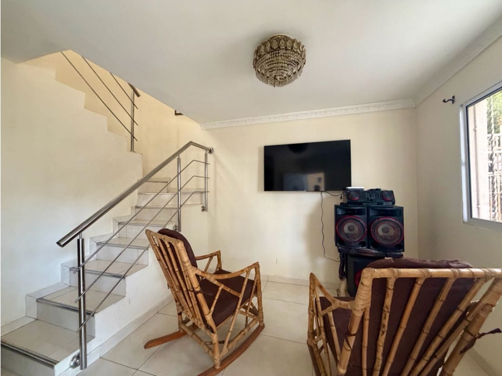 Casa de 2 niveles en venta urbanización andrea carolina — foto 5