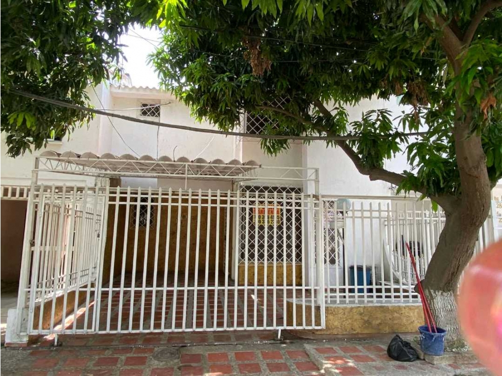 Casa de 2 pisos Av.del Libertador Conjunto Cerrado 005 — foto 2